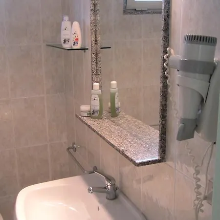 Baia Di Carlino Tourist