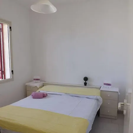 Baia Di Carlino Tourist דירה *