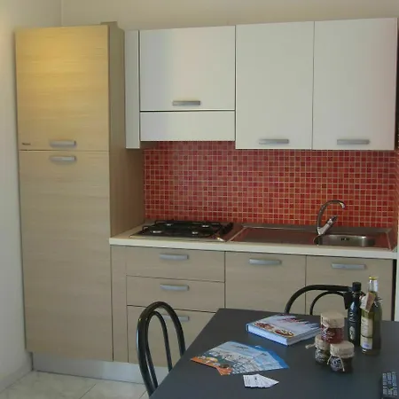 Baia Di Carlino Tourist *