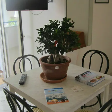 Baia Di Carlino Tourist גאליפולי