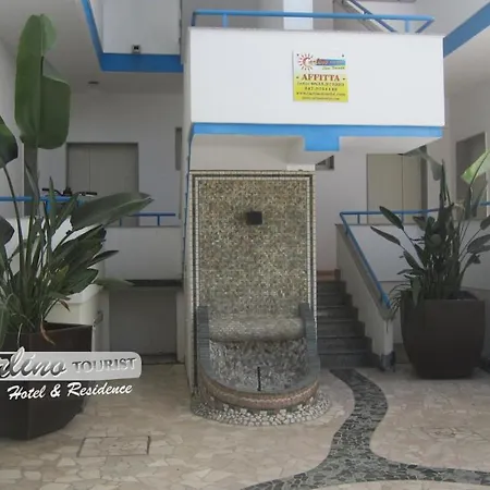 Baia Di Carlino Tourist